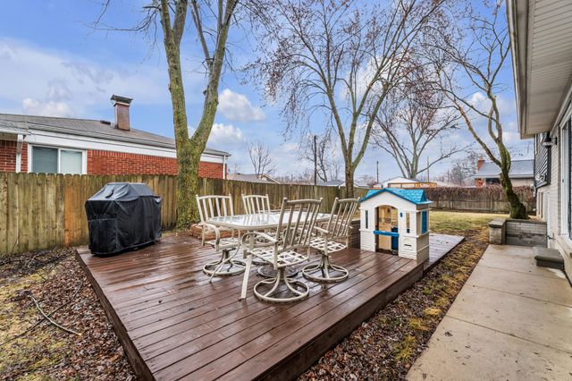 39011 Pinetree Street, Livonia, MI 48150