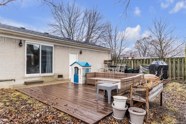 39011 Pinetree Street, Livonia, MI 48150