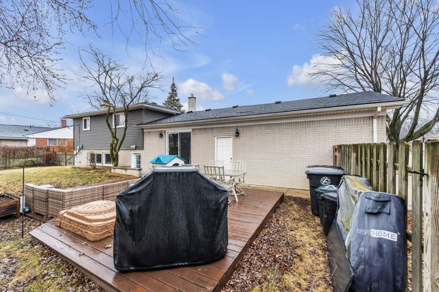 39011 Pinetree Street, Livonia, MI 48150