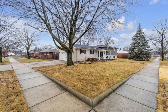39011 Pinetree Street, Livonia, MI 48150