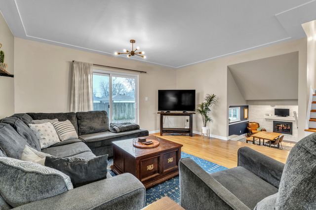 39011 Pinetree Street, Livonia, MI 48150