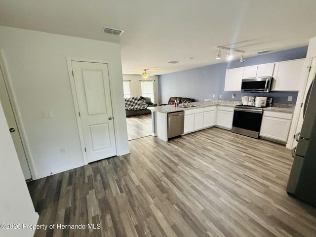 12020 Pine Warbler Avenue, Brooksville, FL 34614