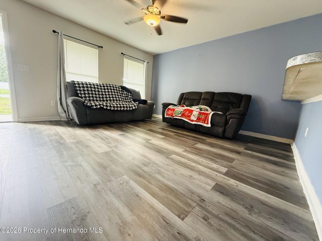 12020 Pine Warbler Avenue, Brooksville, FL 34614