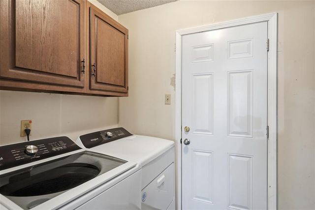 1413 S Meadow Ln Lane, Lake Charles, LA 70605