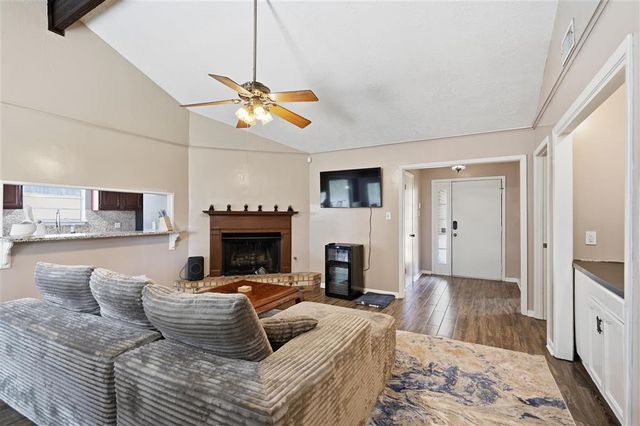 1413 S Meadow Ln Lane, Lake Charles, LA 70605