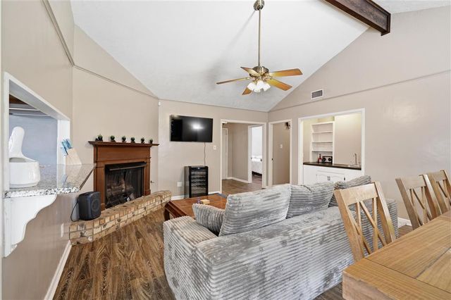 1413 S Meadow Ln Lane, Lake Charles, LA 70605