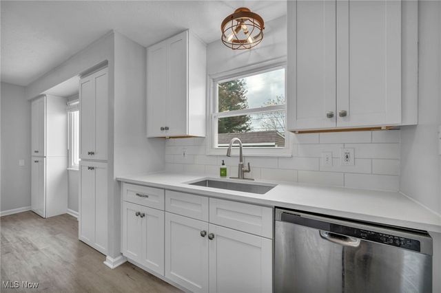 4342 Sky Lane Drive, Cleveland, OH 44109