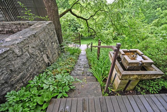 161 Lafayette Circle, Cincinnati, OH 45220