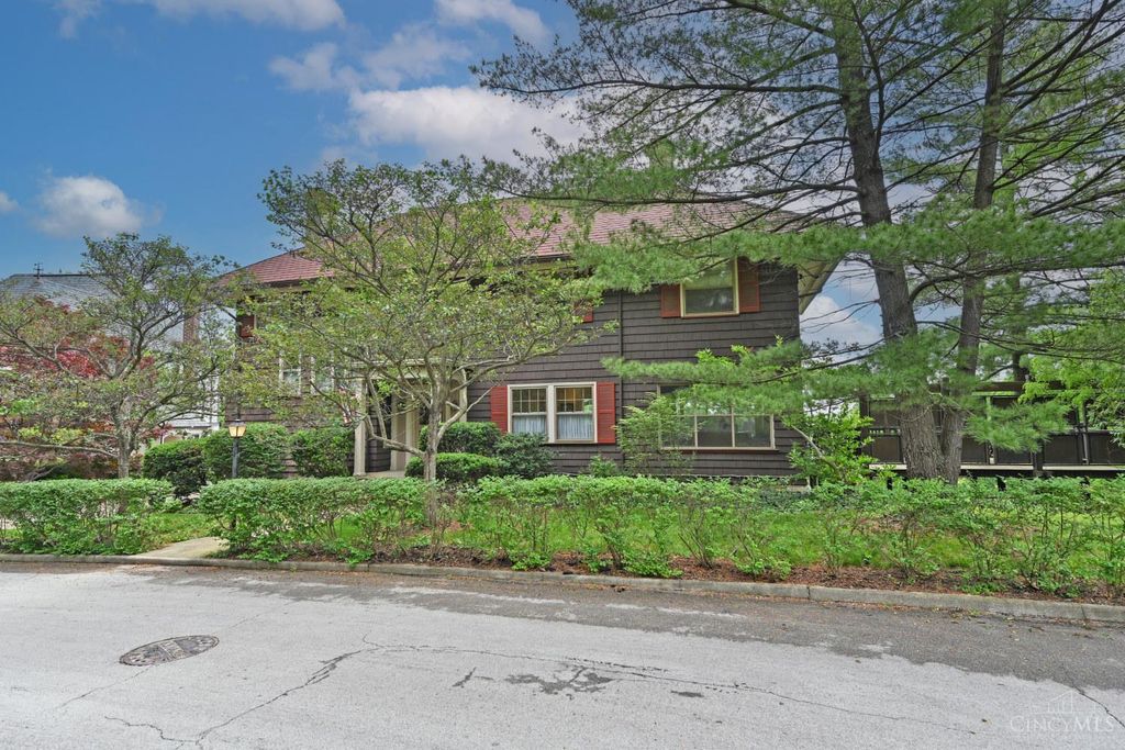 161 Lafayette Circle, Cincinnati, OH 45220