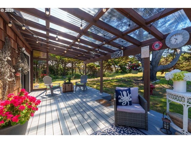 865 Sw NEWPORT Ave, Bandon, OR 97411