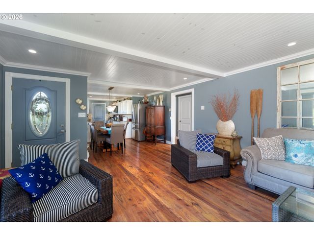 865 Sw NEWPORT Ave, Bandon, OR 97411