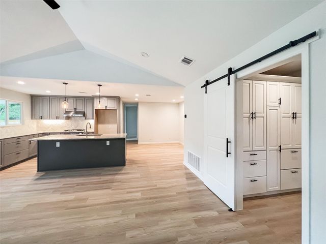 7736 Croftwood DR, Austin, TX 78749