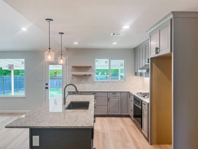 7736 Croftwood DR, Austin, TX 78749