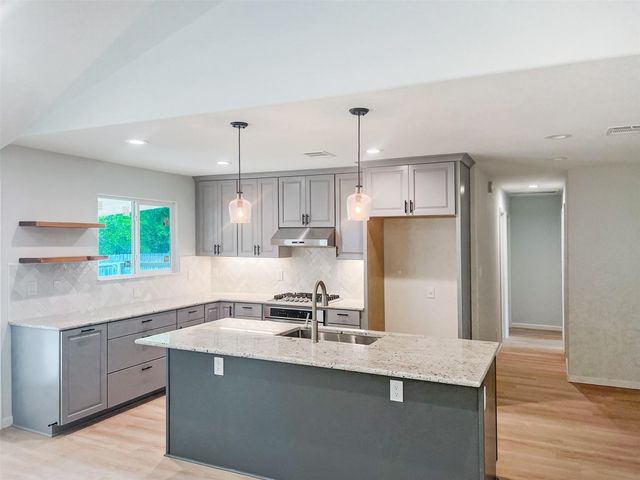 7736 Croftwood DR, Austin, TX 78749