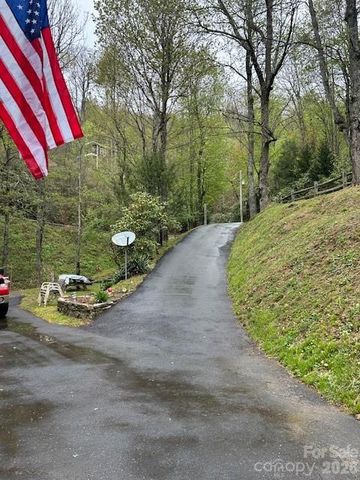 918 Plott Balsam Road, Maggie Valley, NC 28751