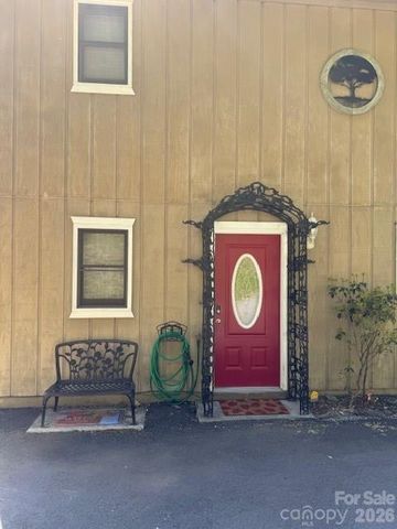 918 Plott Balsam Road, Maggie Valley, NC 28751