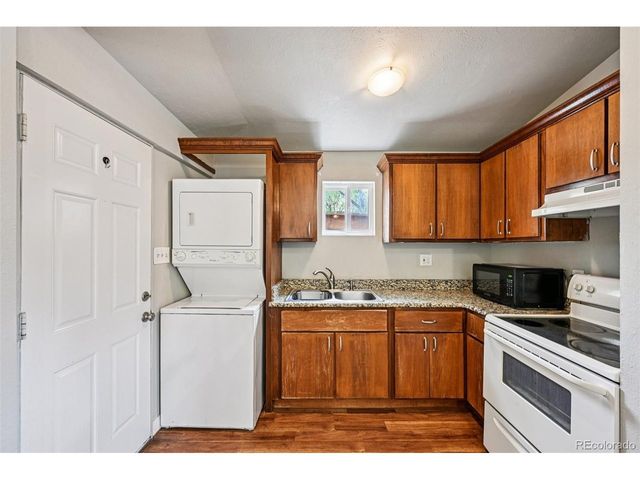 732 Perry St, Denver, CO 80204