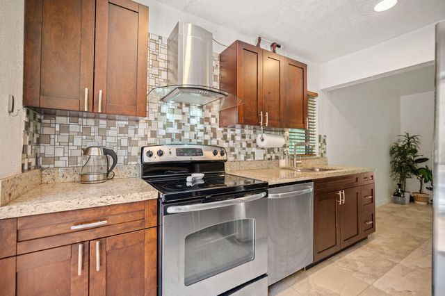 3407 Cherry Garden Circle 151, Lauderhill, FL 33319
