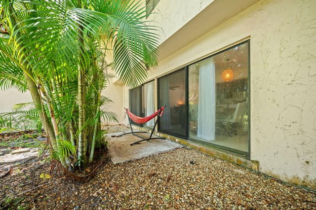 3407 Cherry Garden Circle 151, Lauderhill, FL 33319