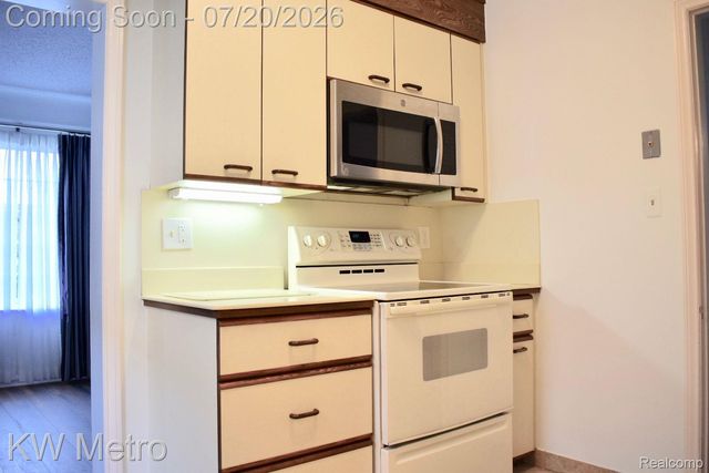 619 N ELIZABETH Street, Dearborn, MI 48128