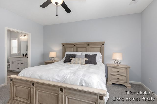 2911 Isle Grand Drive NE, Belmont, MI 49306