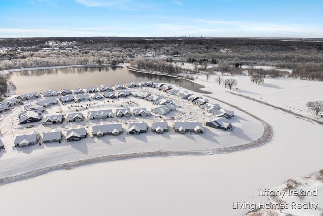 2911 Isle Grand Drive NE, Belmont, MI 49306