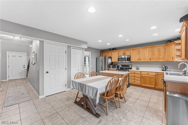 5291 Stonehurst Drive, Brunswick, OH 44212