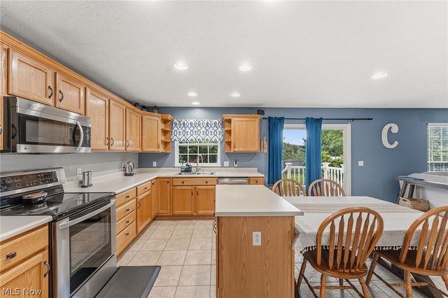 5291 Stonehurst Drive, Brunswick, OH 44212