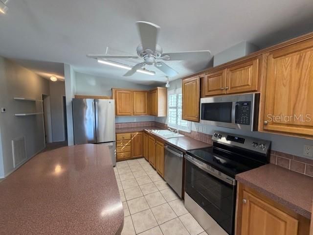 4851 W GANDY BOULEVARD B4L19, Tampa, FL 33611