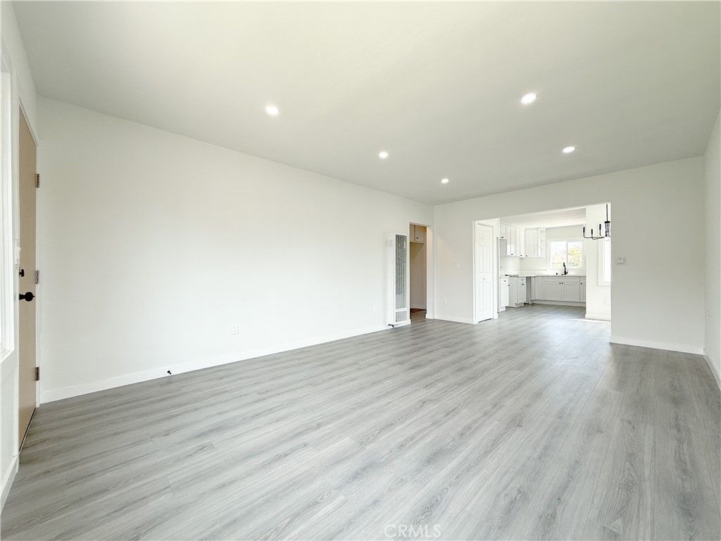 315 W Cedar Street, Compton, CA 90220 — photo 5