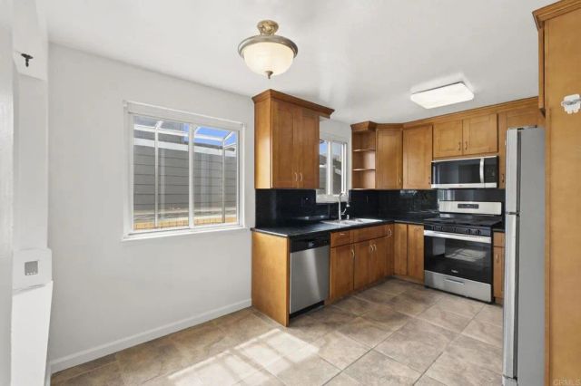 69 Norwood Avenue, Daly City, CA 94015