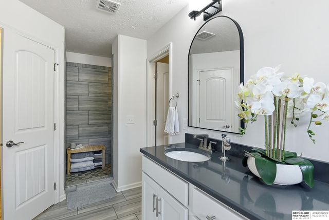 9009 N 171 Street, Bennington, NE 68007