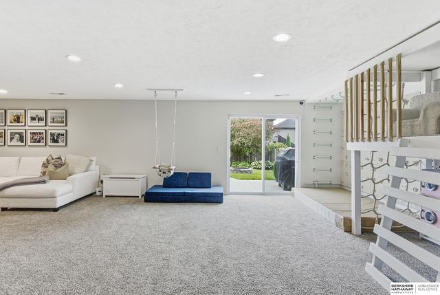 9009 N 171 Street, Bennington, NE 68007