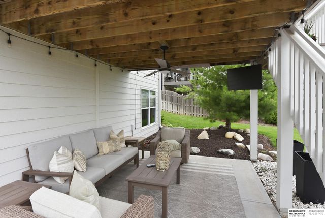 9009 N 171 Street, Bennington, NE 68007