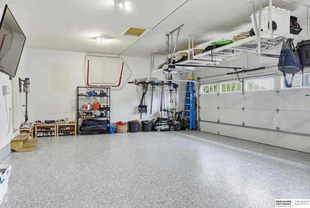 9009 N 171 Street, Bennington, NE 68007