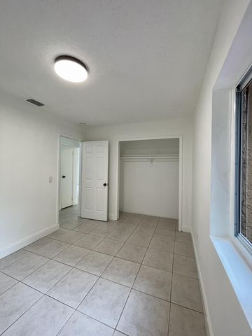 11420 NW 35th Street, Sunrise, FL 33323