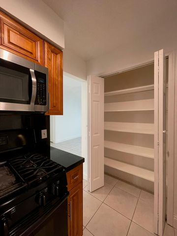 11420 NW 35th Street, Sunrise, FL 33323