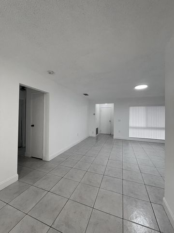 11420 NW 35th Street, Sunrise, FL 33323