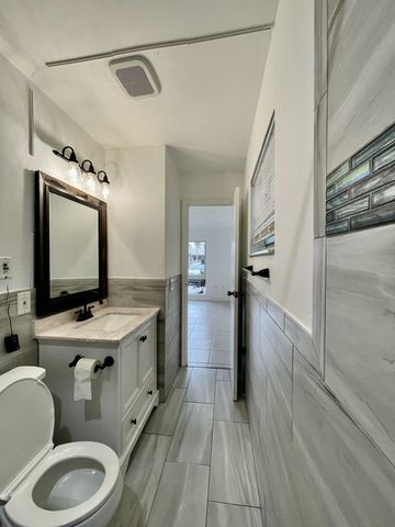 11420 NW 35th Street, Sunrise, FL 33323