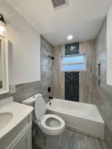 11420 NW 35th Street, Sunrise, FL 33323