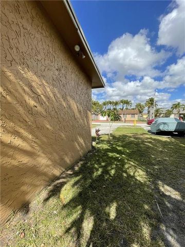 11420 NW 35th Street, Sunrise, FL 33323