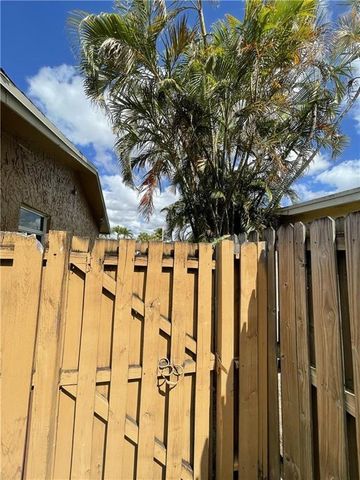 11420 NW 35th Street, Sunrise, FL 33323