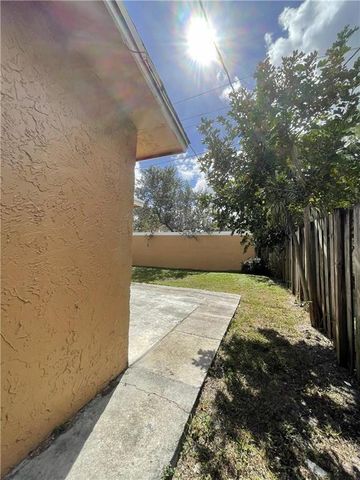 11420 NW 35th Street, Sunrise, FL 33323