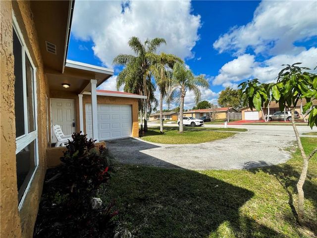 11420 NW 35th Street, Sunrise, FL 33323