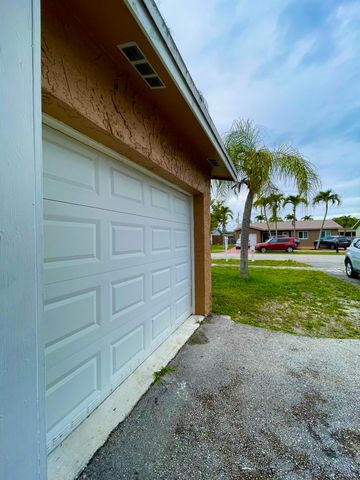 11420 NW 35th Street, Sunrise, FL 33323