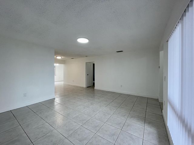 11420 NW 35th Street, Sunrise, FL 33323