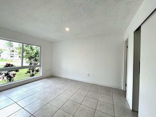 11420 NW 35th Street, Sunrise, FL 33323