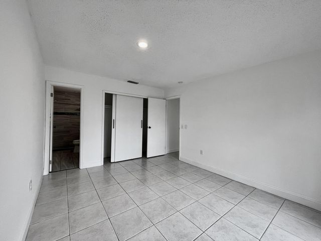 11420 NW 35th Street, Sunrise, FL 33323