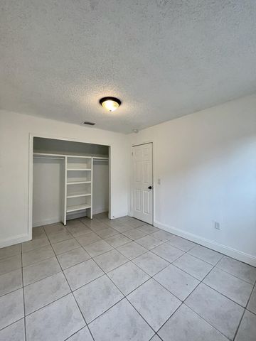 11420 NW 35th Street, Sunrise, FL 33323