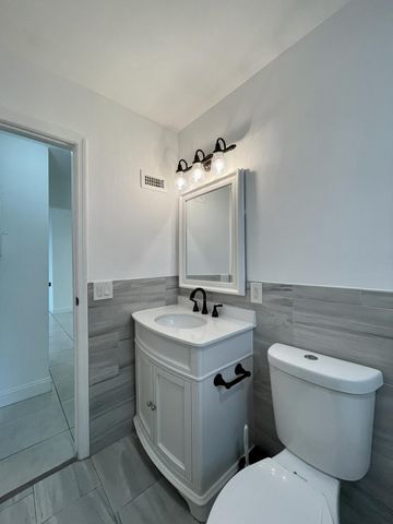 11420 NW 35th Street, Sunrise, FL 33323